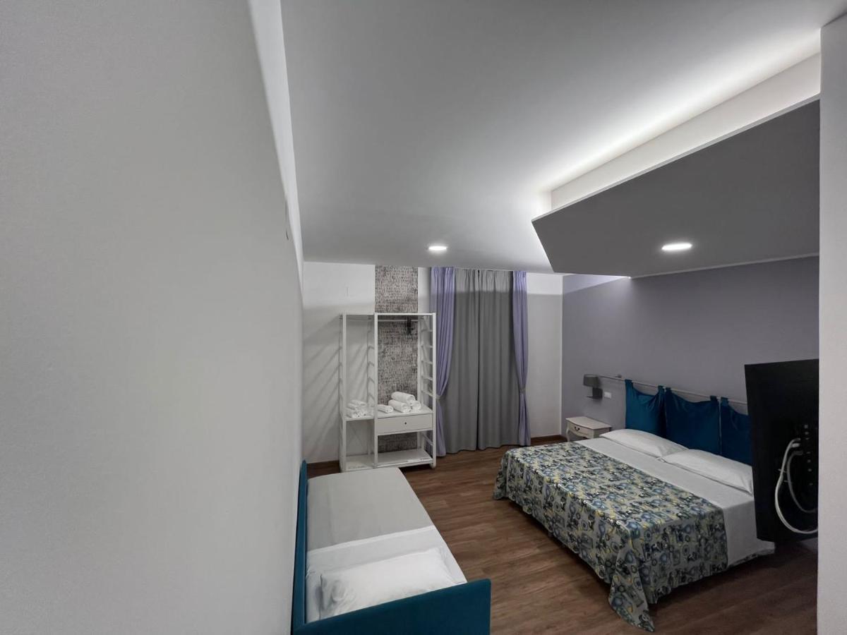 La Casa Di Matilde Hotel Barcellona-Pozzo di Gotto Ngoại thất bức ảnh